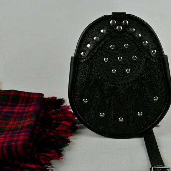 Highlander Scottish Kilt Sporran With Celtic Craft Stone Black Men Sporran NEW - Picture 1 of 8